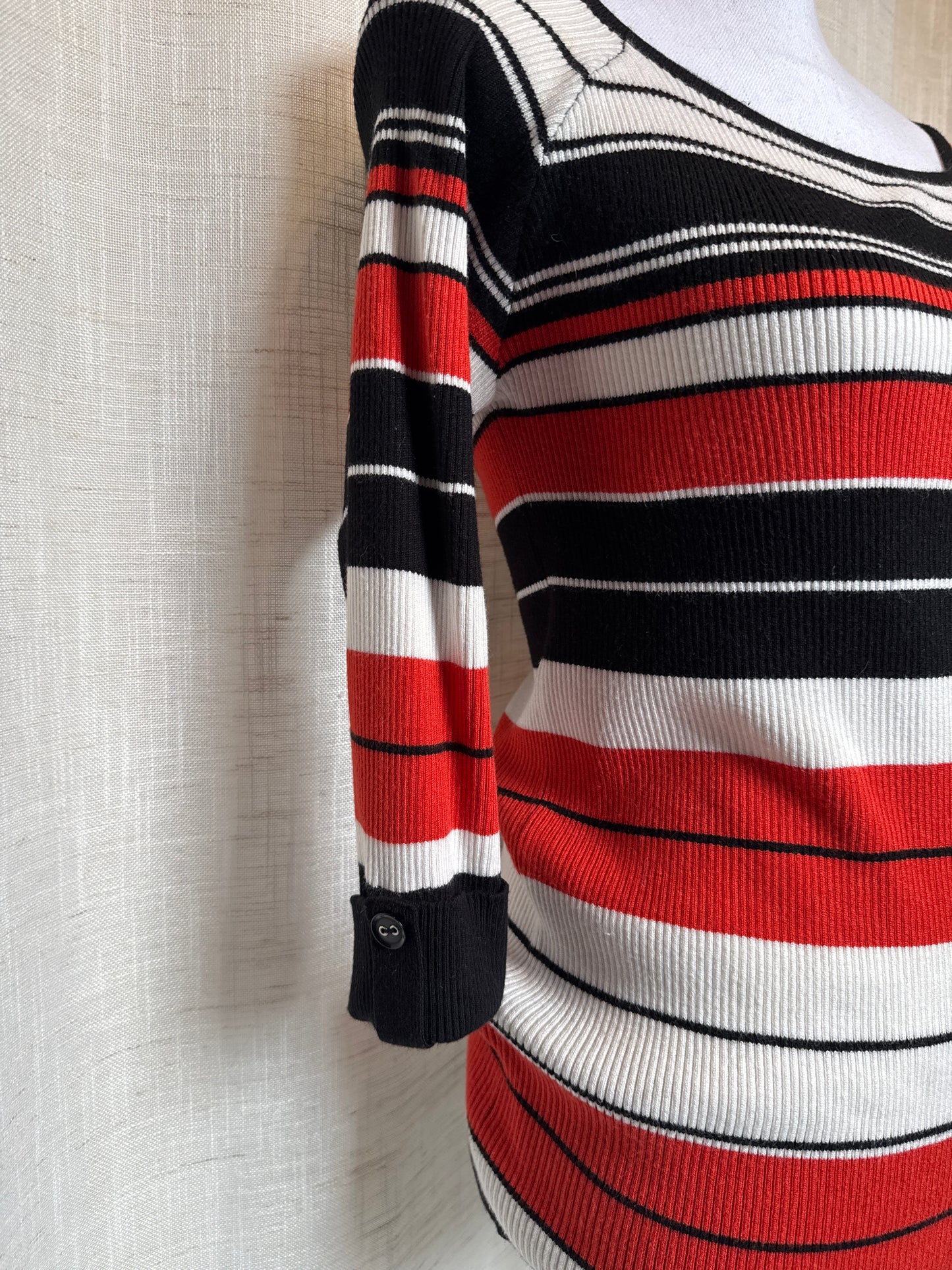 Pull JACQUELINE RIU